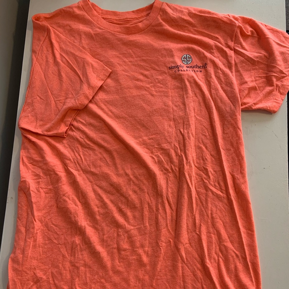Cute peach colored simply southern tee size m